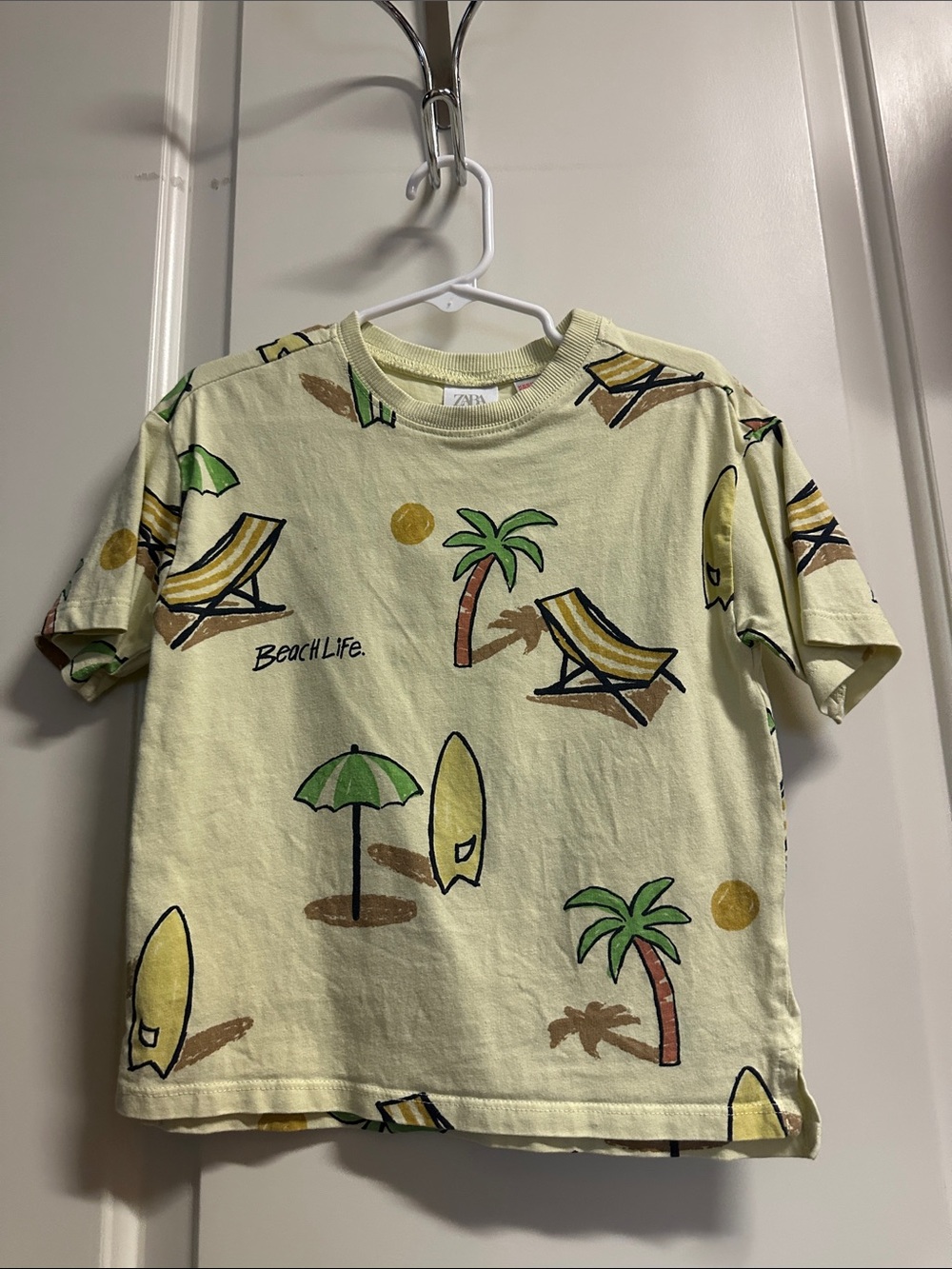 Zara Kids Pale Yellow Beach Graphic Tee with Surf & Palm Motifs